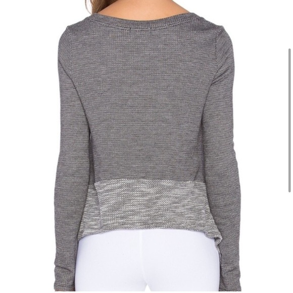 Beyond Yoga Double Faced Hi Low Sweatshirt Grey Size XS - Picture 2 of 11